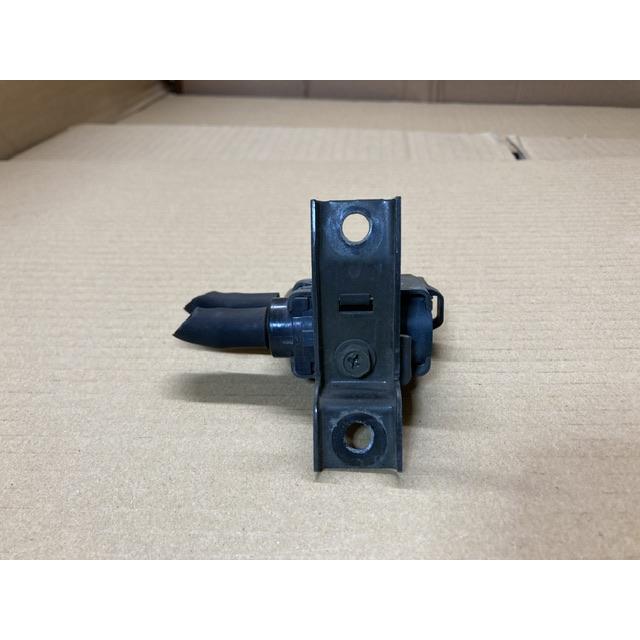 バキューム スイッチング バルブ AZワゴン CY21S マツダ F6A