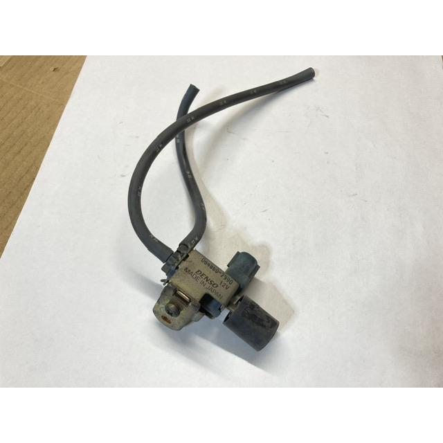 バキューム スイッチング バルブ ネイキッド L750S ダイハツ EF-VE