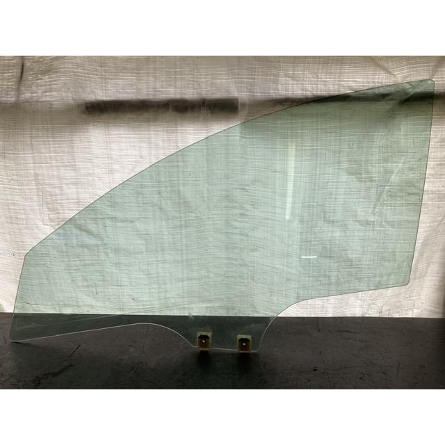 ウインドウ ガラス フロント 左 アクセラ BLFFW マツダ 43R-008612
