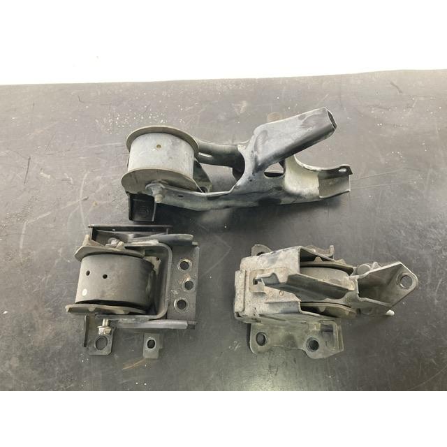 セルボ（hg21s）用エンジンマウント（新品） エンジン マウント 3点 セット セルボ HG21S スズキ K6A ターボ 11710