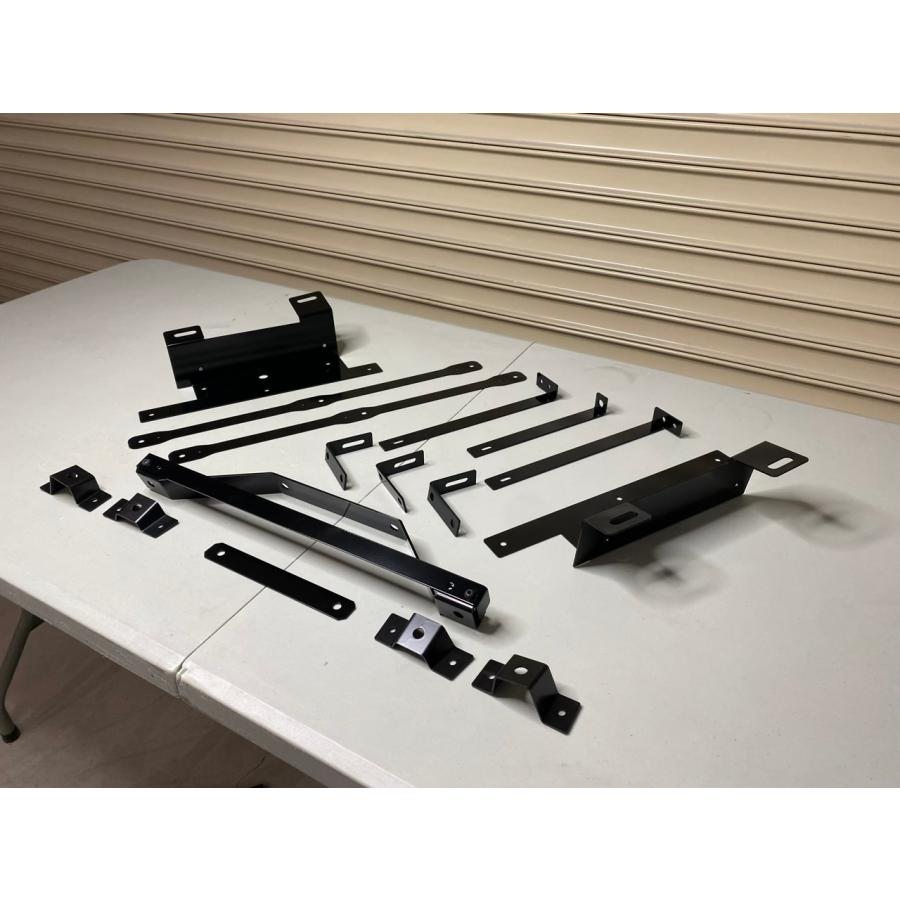 R34 ２ドア４ドア　ディフューザー取付ステーKIT　920S-R4 |  | 02