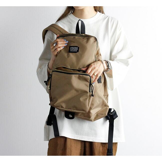 420【入手困難】ステューシー♤ビッグロゴスウェットスタジャン即完売品