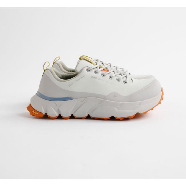 SALE30%OFF //and wander アンドワンダー 5978145 ウォータープルーフ トレックシューズ waterproof trek shoes low off white | 
