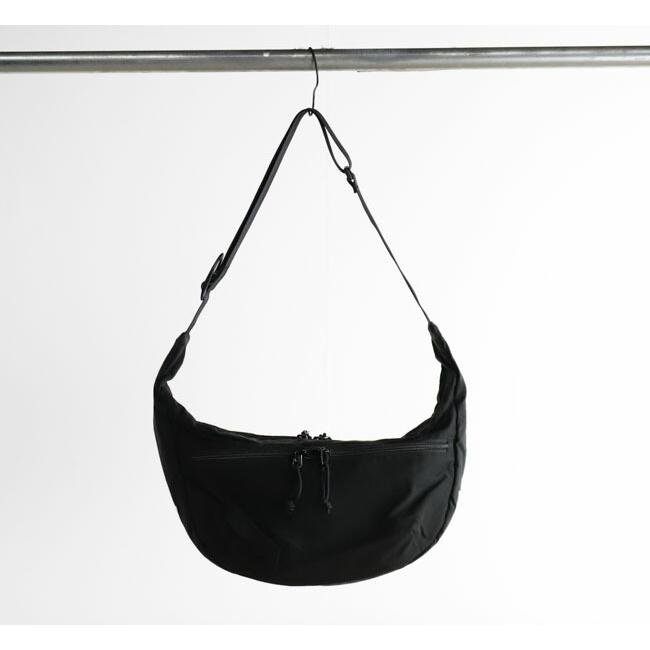 Mt RAINIER DESIGN WORKS マウントレイニアデザインワークス ハーフ ムーン バッグ 7066 |  | 08