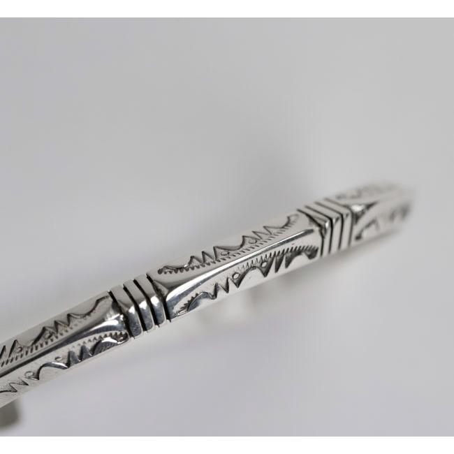 ナバホインディアンGeneva Ramone　ジェネバラモーン　バングル 楽天市場】インディアンジュエリー ナバホ族 Geneva Ramone