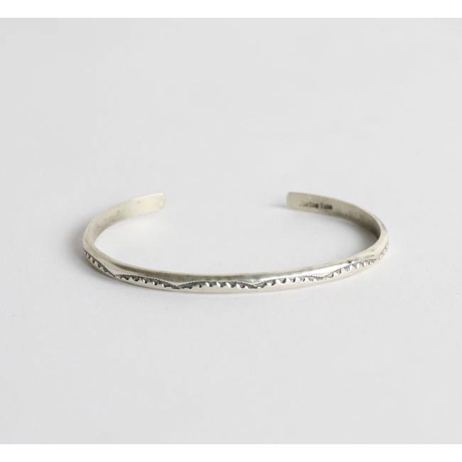 indian jewelry インディアンジュエリー ナバホ シルバー925B バングル