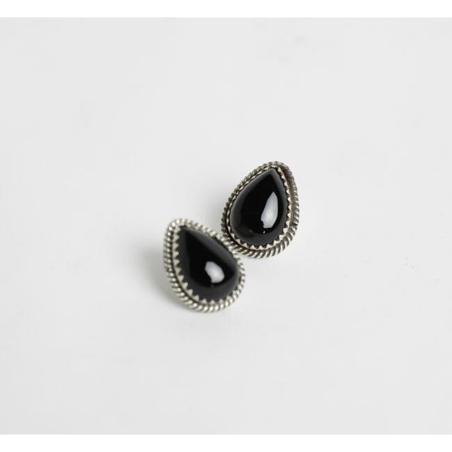 indian jewelry インディアンジュエリー ナバホ シルバー925 オニキスピアス | 