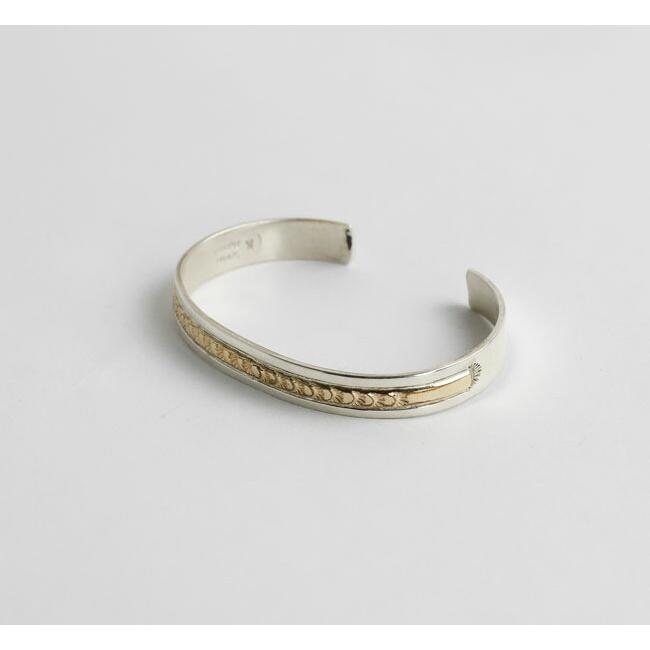 indian jewelry インディアンジュエリー スタンプワークバングル 14KG.F. ナバホ シルバー925 A |  | 02
