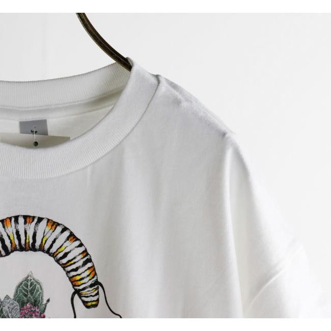llica アートプリント Tシャツ Mサイズ llica アートプリント Tシャツ Mサイズ ポンチスリーメン刺繍T