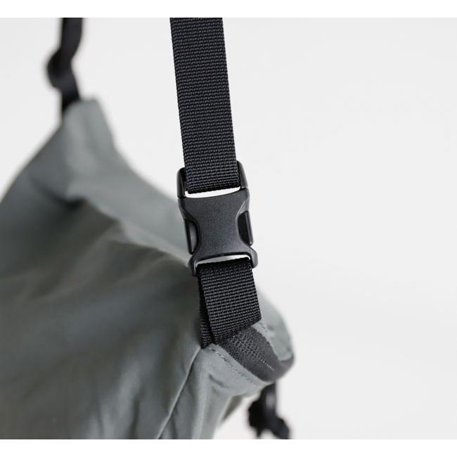 Mt RAINIER DESIGN WORKS マウントレイニアデザインワークス ワンパネル ポーチ 7158 |  | 12