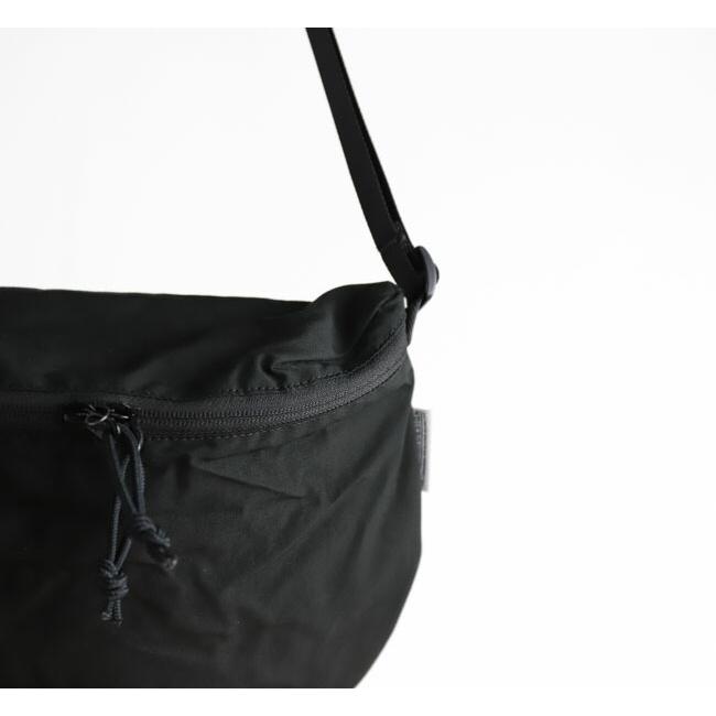 Mt RAINIER DESIGN WORKS マウントレイニアデザインワークス ワンパネル ポーチ 7158 |  | 17