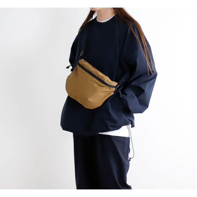 Mt RAINIER DESIGN WORKS マウントレイニアデザインワークス ワンパネル ポーチ 7158 |  | 01