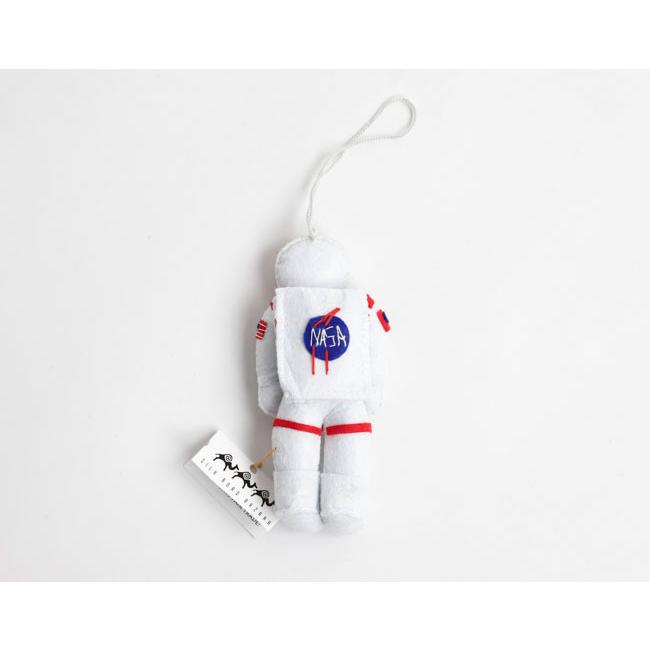 SILK ROAD BAZAAR シルクロードバザー フェルトオーナメント NASA ASTRONAUT ナサ 宇宙飛行士 |  | 01