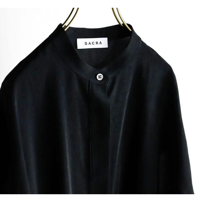 SACRA サクラ 126114071 バンドカラートップ TRIACE MICRO CREPE TOP |  | 18