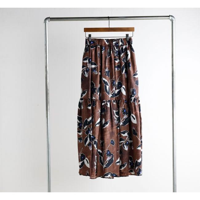 SACRA サクラ 126214123 プリントスカート PAINTING FLORA SKIRTの画像