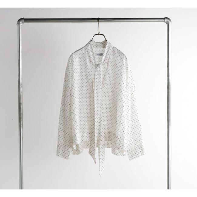 Veritecoeur ヴェリテクール VC-2748 ドットタイカラーブラウス |  | 07