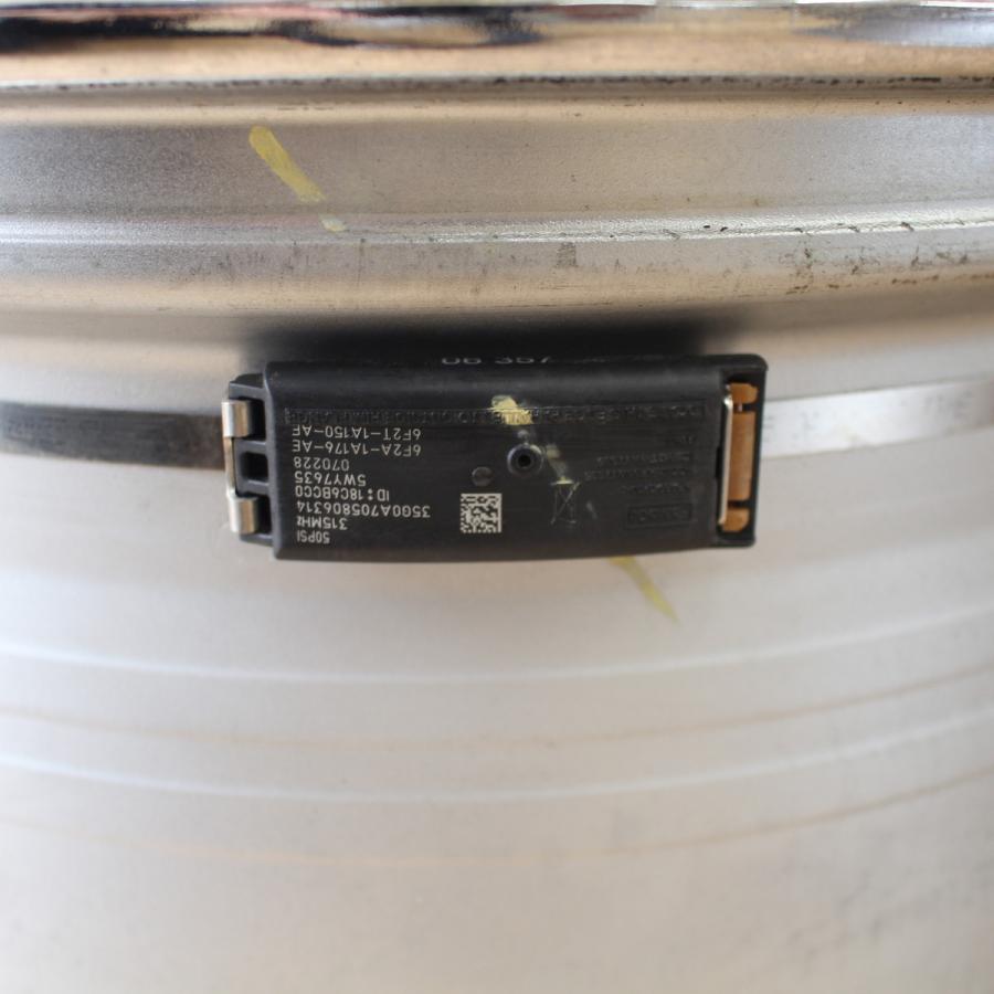 リンカーン ナビゲーター 純正ホイール 20インチ 8.5J+44 PCD135 
