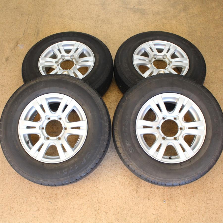 ハイエース　タイヤホイール　ダンロップ　SP175N 195/80R15 ハイエース 200系 純正 15インチ 2022年製 新車外し ダンロップ SP175N