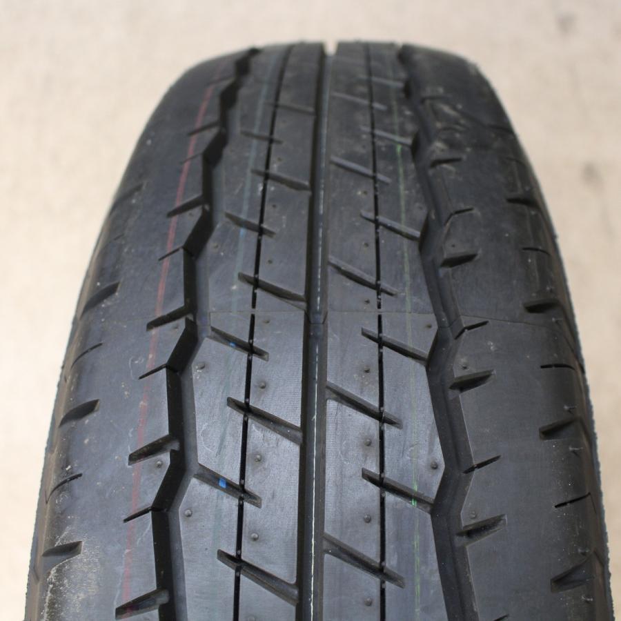 DUNLOP 200系 ハイエース 新車外し 純正タイヤ 2024年製 DUNLOP 200系 ハイエース 新車外し 純正タイヤ 2024年製