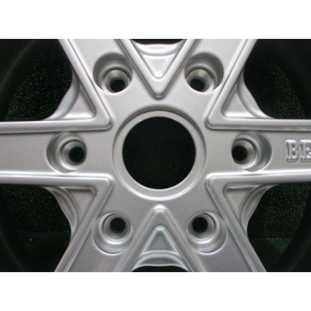 TOYO TIRES（トーヨータイヤ） 200系 ハイエース 処分特価 中古 