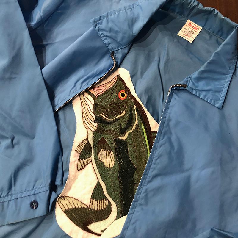 Cap'n Jac Vintage Fishing Jumping Bass Patch Nylon Jacket Cap'n Jac Vintage Fishing Jumping Bass Patch Nylon Jacket