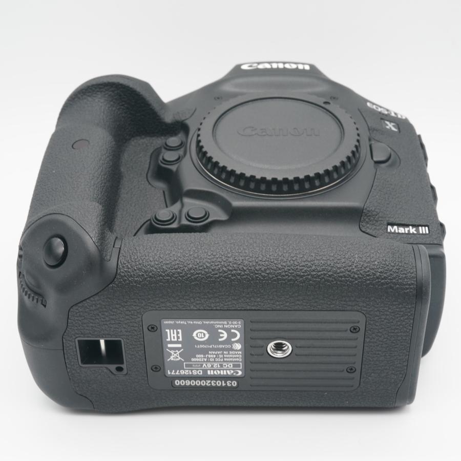 キヤノン ほぼ新品 Canon EOS-1D X Mark III 3 ボディ キヤノン ほぼ新品 Canon EOS-1D X Mark III 3 ボディ