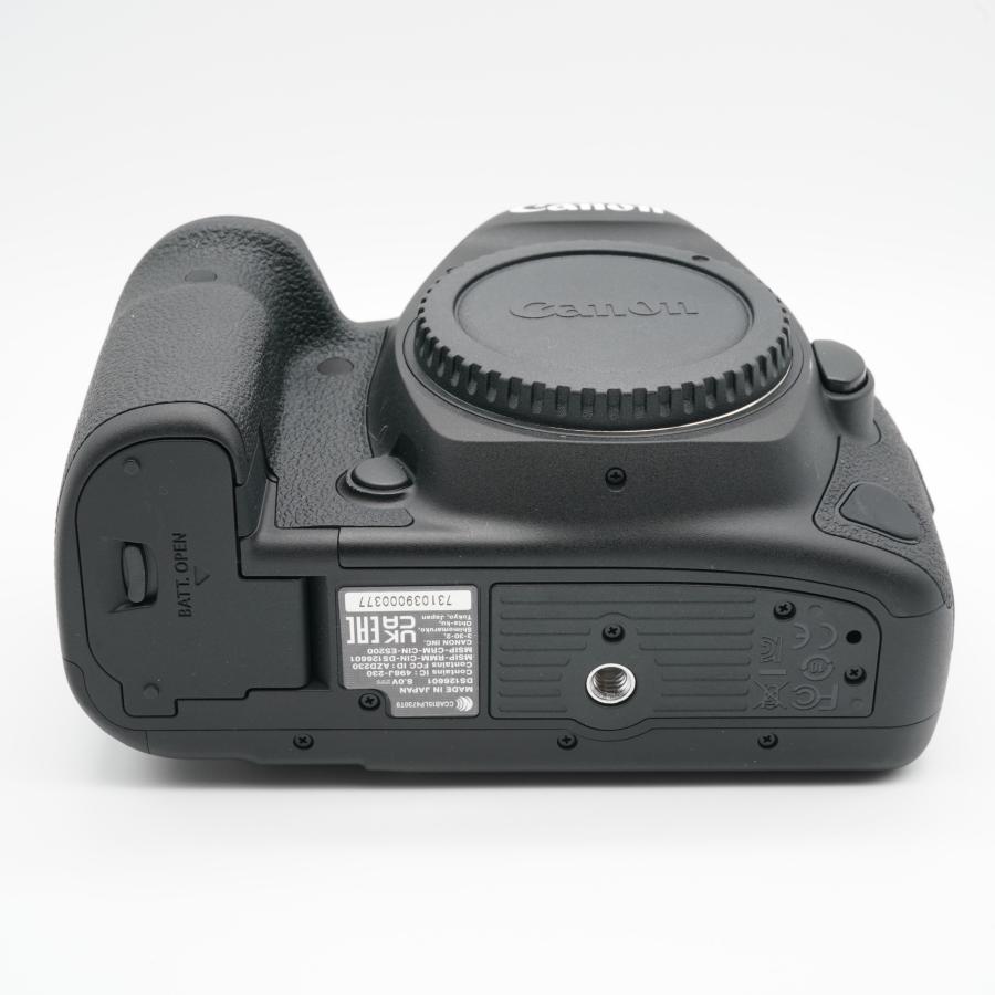 キヤノン（Canon） ほぼ新品 デジタル一眼レフカメラ EOS 5D Mark IV