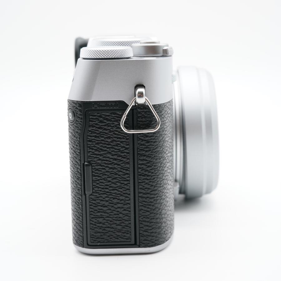 FUJIFILM（フジフイルム） ほぼ新品 FUJIFILM X100VI シルバー