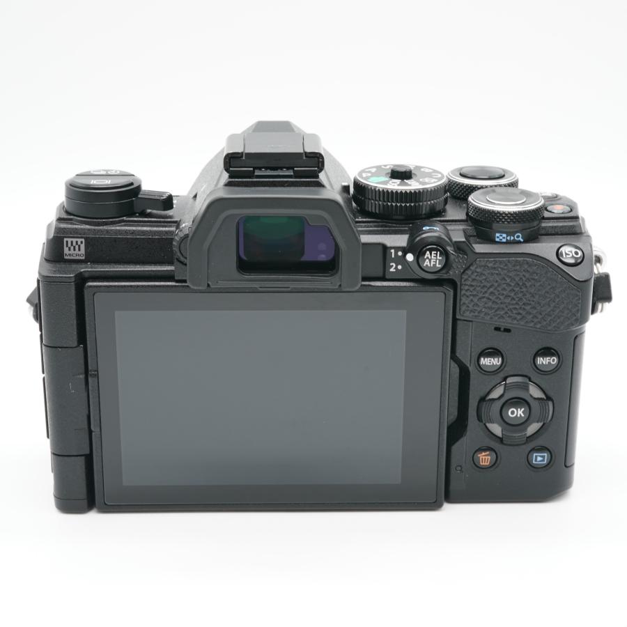 ほぼ新品 オリンパス OLYMPUS OM SYSTEM OM-5 ボディ S数3680回、あると嬉しい元箱（レンズキット）・バッテリー2個、純正ストラップ付！_2