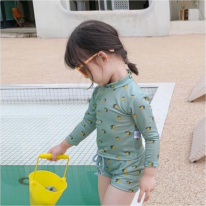 子供 水着 韓国 キッズ おしゃれ 女 男 セパレート 80 90 100 110 1 130 レモン柄ラッシュガードスイムウェアセットアップ S042 S042 インポート 韓国子供服のolpemi 通販 Yahoo ショッピング