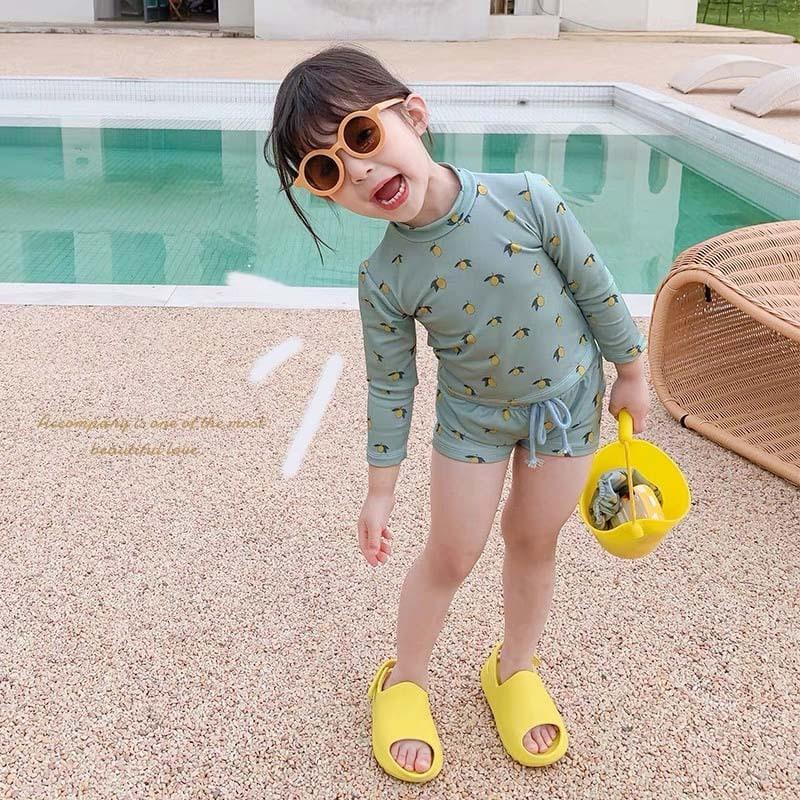 90〜100センチ 浮き輪付き水着 女の子 韓国 通販 ❤︎新品❤︎ 水着 90 マーガレット 花柄 子供 女の子 キッズ