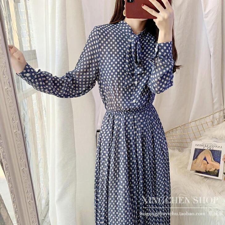 ワンピース ドット柄 水玉 ドット柄ワンピース プリーツスカート ボウタイ 裾フレア Vネック フレアワンピース 着回し ミニマルコーデ シンプル ベーシック レデ Gvml Olulu 通販 Yahoo ショッピング