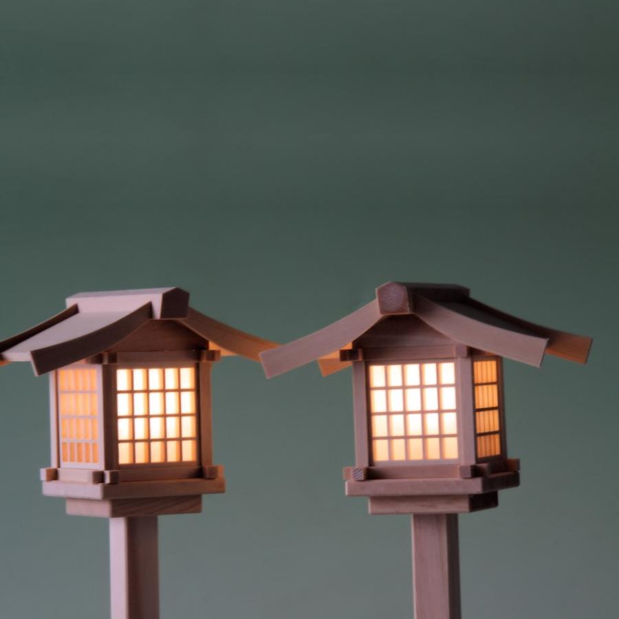 神具 神前灯籠 木製 灯篭 尾州桧 中型 おまかせ工房 高さ約22cm 神具 神前灯籠 木製 灯篭 尾州桧 中型 おまかせ工房 高さ約22cm