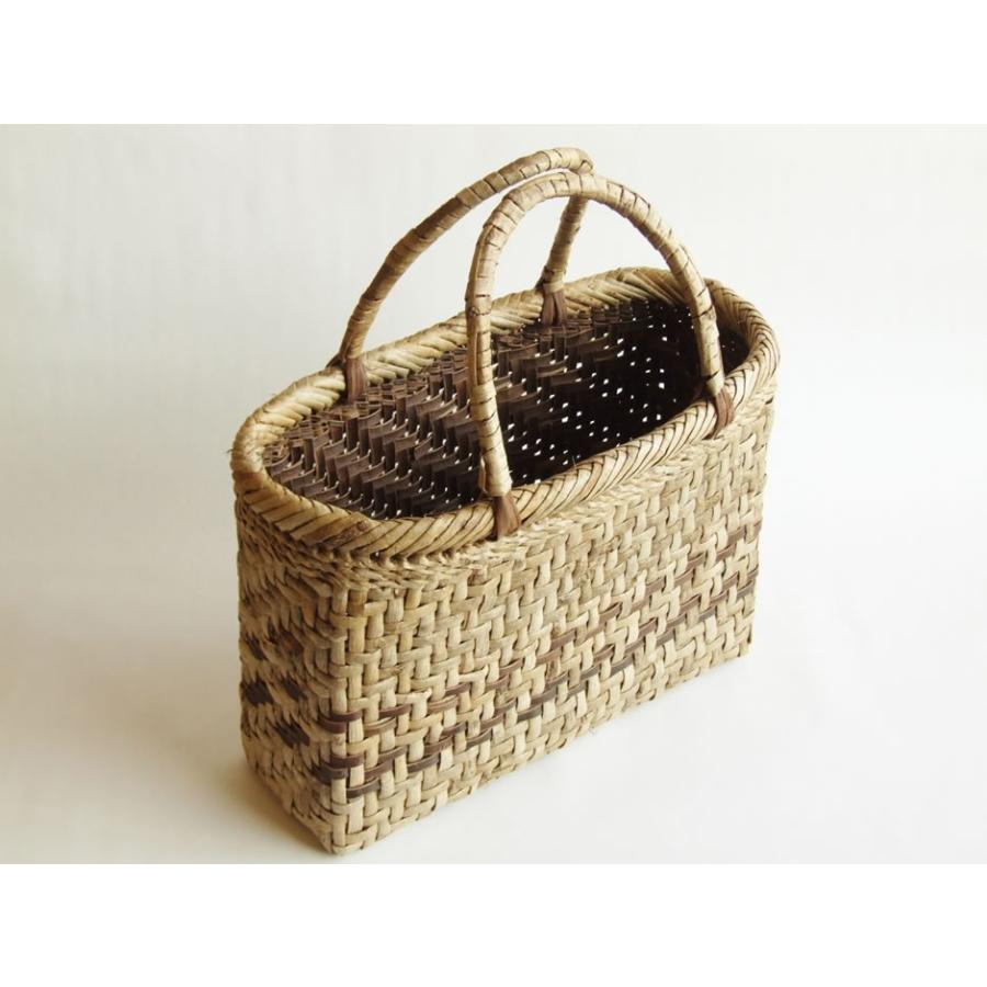 純国産 籠作家宗夫さん作 胡桃かごバッグ 網代編み 中 定番型 樹皮裏ミックス :kurumibag19:おまめ - 通販 - Yahoo!ショッピング 純国産 籠作家宗夫さん作 胡桃かごバッグ 網代編み 中 定番型 樹皮裏ミックス :kurumibag19:おまめ - 通販 - Yahoo!ショッピング