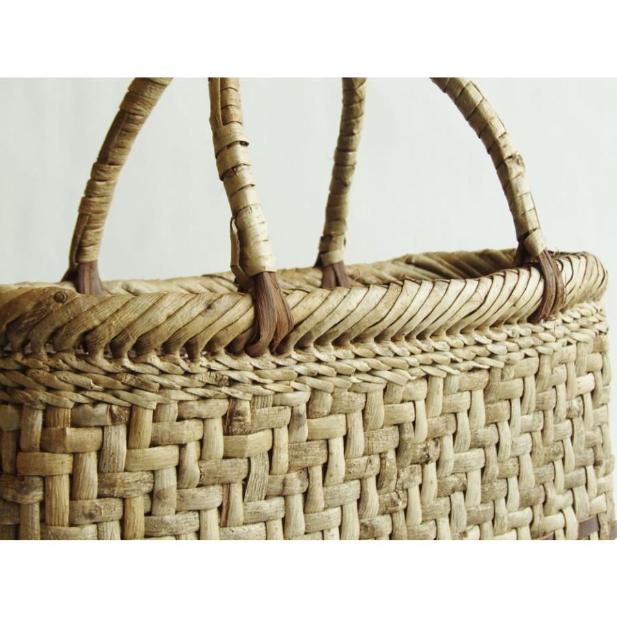 純国産 籠作家宗夫さん作 胡桃かごバッグ 網代編み 中 定番型 樹皮裏ミックス :kurumibag19:おまめ - 通販 - Yahoo!ショッピング 純国産 籠作家宗夫さん作 胡桃かごバッグ 網代編み 中 定番型 樹皮裏ミックス :kurumibag19:おまめ - 通販 - Yahoo!ショッピング