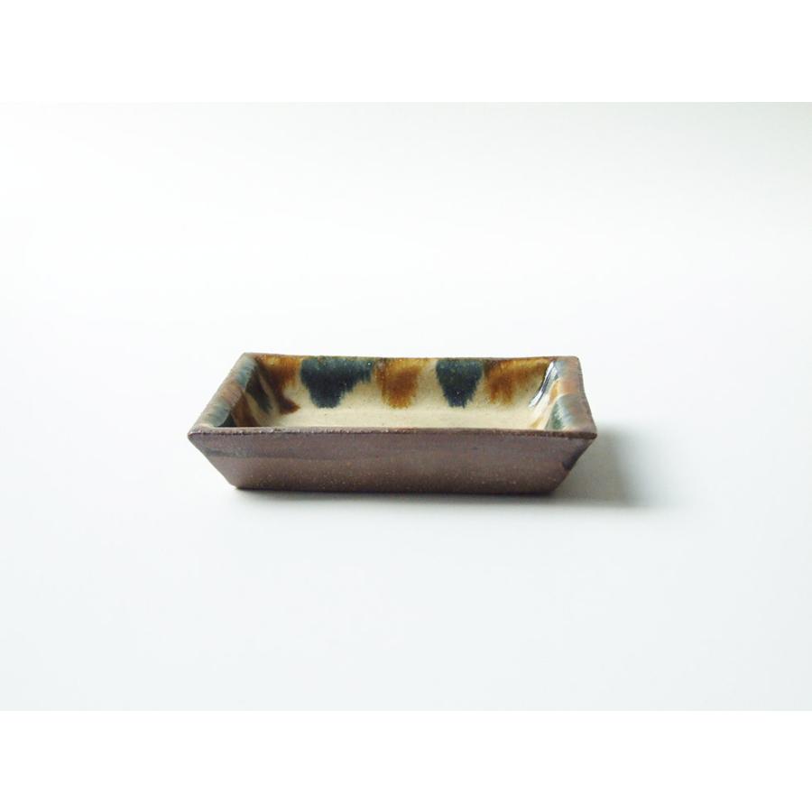 やちむん 民藝 読谷山焼 北窯 松田共司4寸長方角皿 小 縁呉須に飴