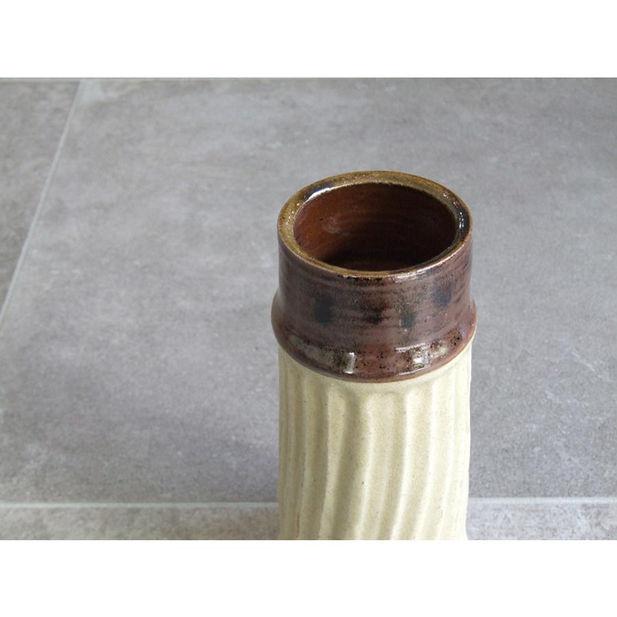 やちむん 民藝 読谷山焼 北窯 宮城正享 8寸筒 花器 鎬 白 : おまめ