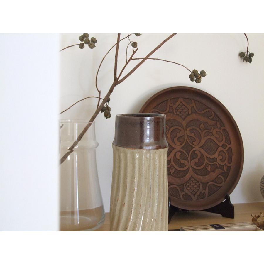 やちむん 民藝 読谷山焼 北窯 宮城正享 8寸筒 花器 鎬 白