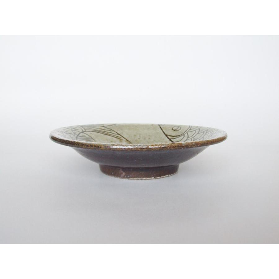 やちむん 民藝 大宜味窯 菅原謙7寸皿 中皿 魚紋 白 : おまめ - 通販