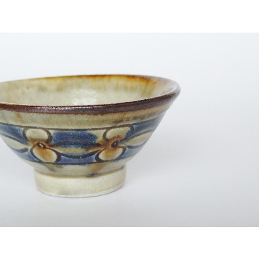 やちむん 民藝 壺屋焼 陶藝玉城3.5寸マカイ(お茶碗) 輪花 : おまめ