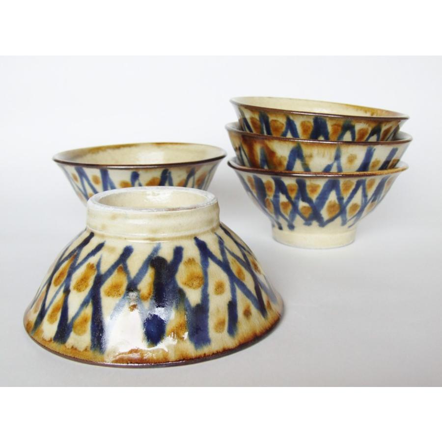 やちむん 民藝 壺屋焼 陶藝玉城5寸マカイ(お茶碗) 幾何格子点打