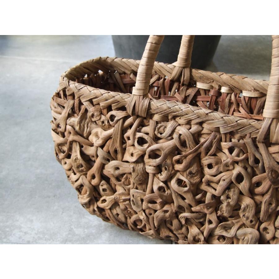 古い葡萄籠 山葡萄 籠バッグ 透かし編み 葡萄籠