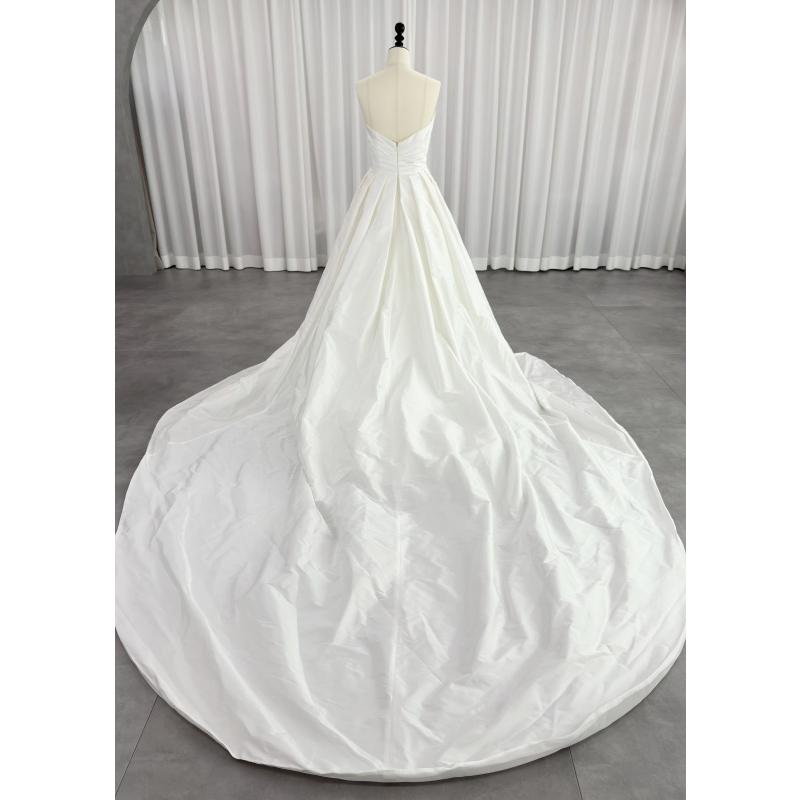 プロノビアス PRONOVIAS Haver ハーバー Aライン ウェディングドレス ホワイト