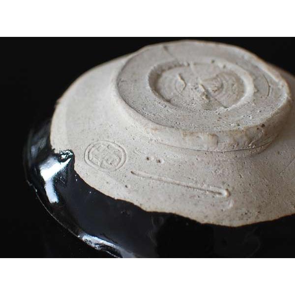 春草作 黒織部茶碗（紐付木箱入り） / 冬茶碗 織部 木箱 赤津焼伝統