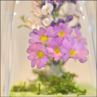フラワーボトル 生花を色や形をそのままに、３ヶ月から半年間（保存状態によっては更に長期間）綺麗に咲かせます 四角すい型ボトル | 