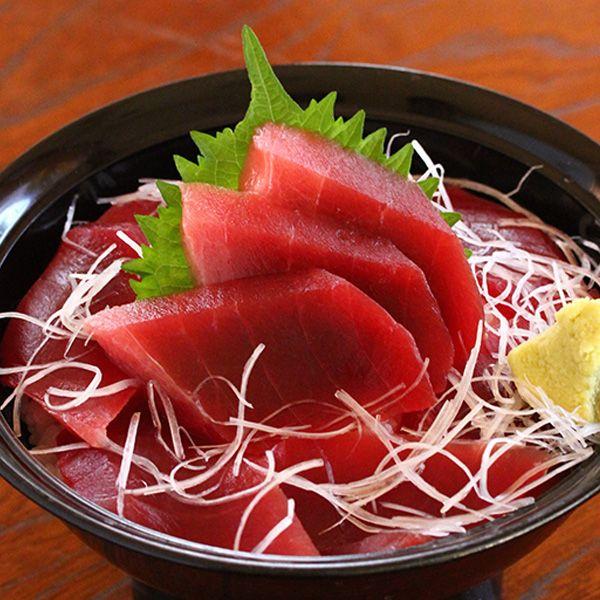 まぐろ 天然メバチまぐろ 鮪の中トロ（約250g）と赤身（約250g）が含まれており、鈴木水産の贈答用グルメ商品 |  | 03