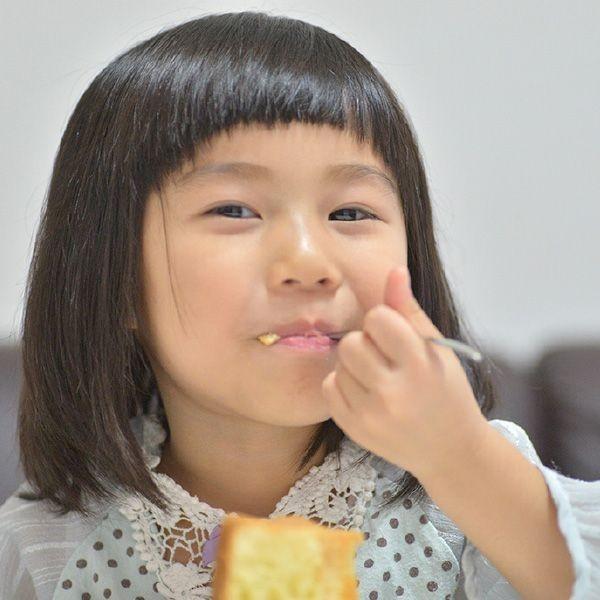 おもてなしギフト　シフォンケーキ　ママの優しさを伝える横須賀シフォン　手軽なカップシフォンケーキ（6個）と選べるシフォンケーキ（14cm×1個） |  | 03