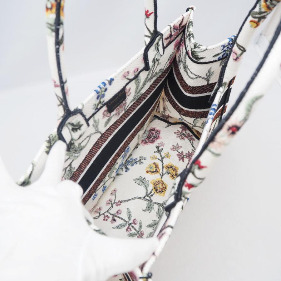 Dior Book Tote DIOR ディオール ブックトート ミディアム Dior Book Tote DIOR ディオール ブックトート ミディアム