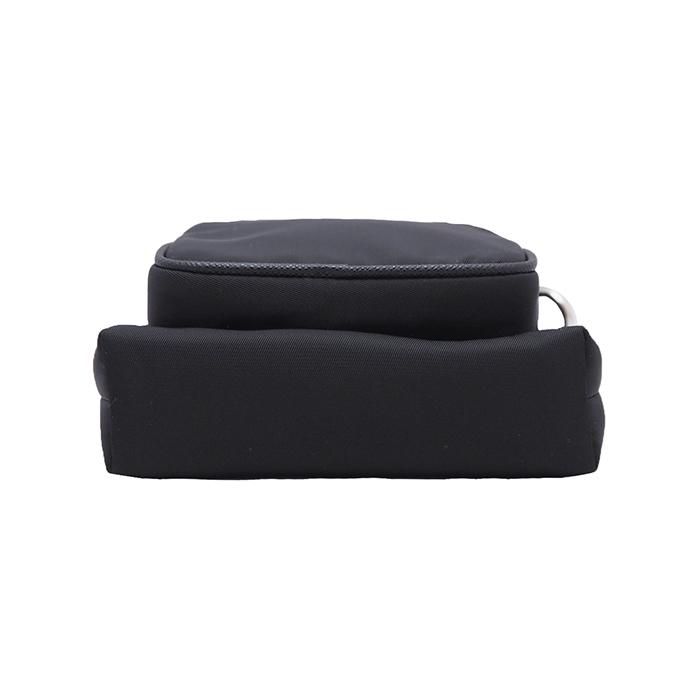 PRADA（プラダ） Re-Nylon スマートフォンケース ショルダー ミニ