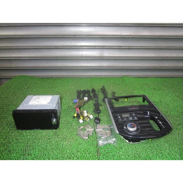 タント DBA-LA610S ダイハツ 純正 カーナビ NMZM-W66D パネル付 ワイド